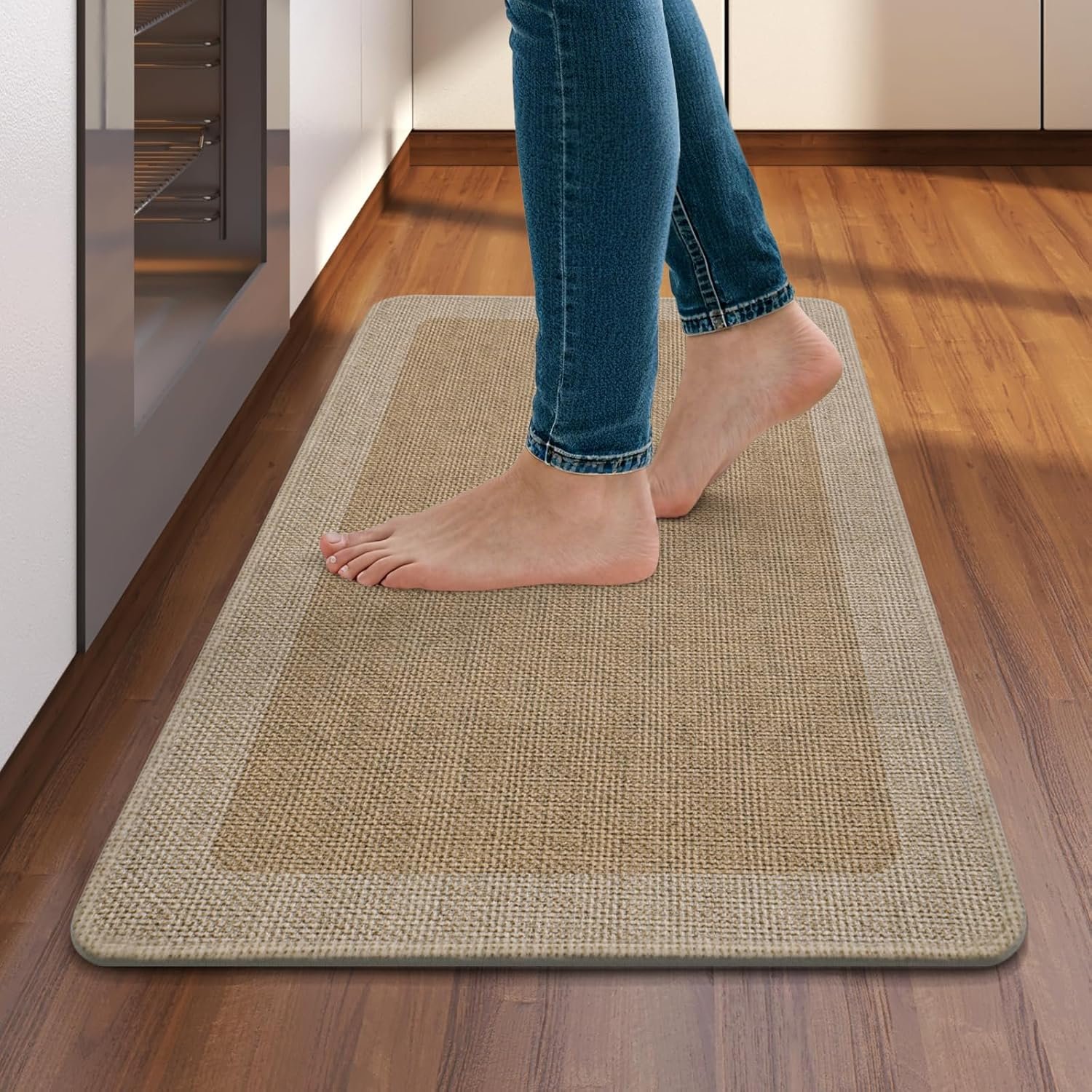 Kitchen Mat Non Slip, Washable Kitchen Rugs, Absorbent Kitchen Mats for Floor, Rubber Backing Soft Standing Floor Mat Runner Rug for Front of Sink, Easy to Clean and Maintain, Brown 17″x30″